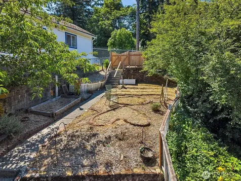 1719 Gregory Way Bremerton WA 98337