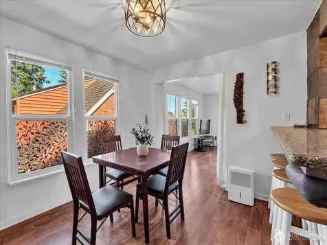 1719 Gregory Way Bremerton WA 98337