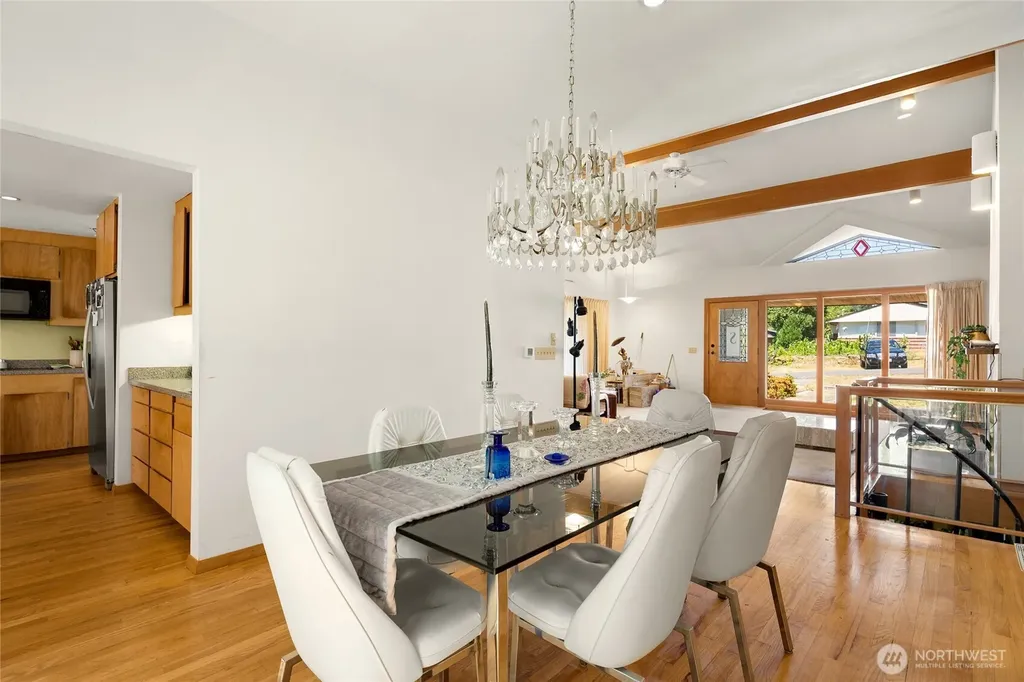351 NE 163rd Shoreline WA 98155
