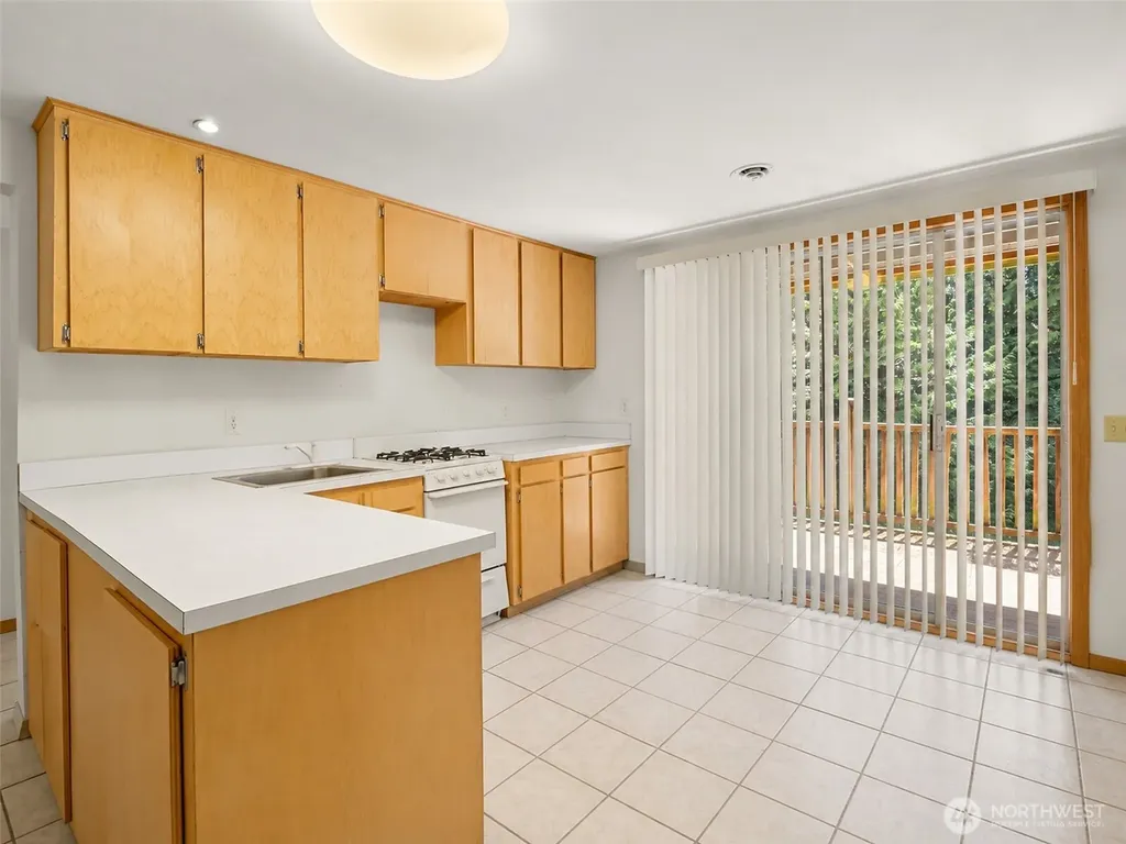 351 NE 163rd Shoreline WA 98155