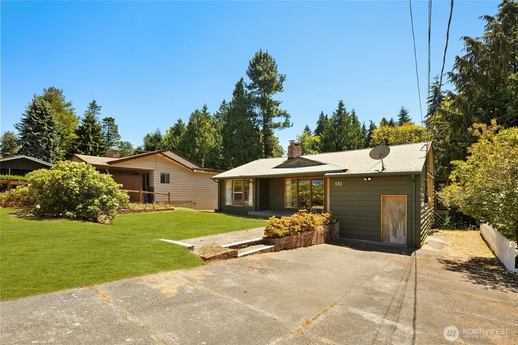 351 NE 163rd Shoreline WA 98155