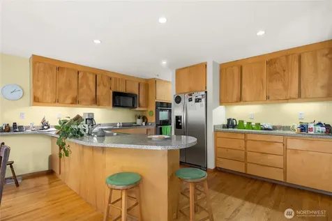 351 NE 163rd Shoreline WA 98155