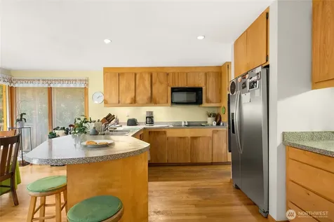 351 NE 163rd Shoreline WA 98155
