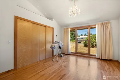 351 NE 163rd Shoreline WA 98155