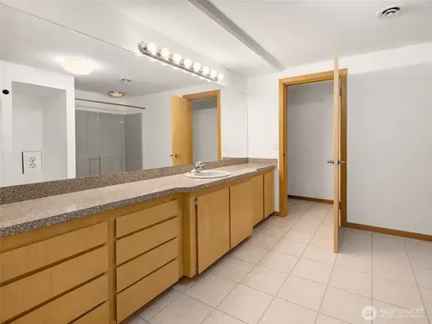 351 NE 163rd Shoreline WA 98155