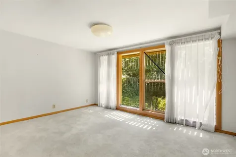 351 NE 163rd Shoreline WA 98155