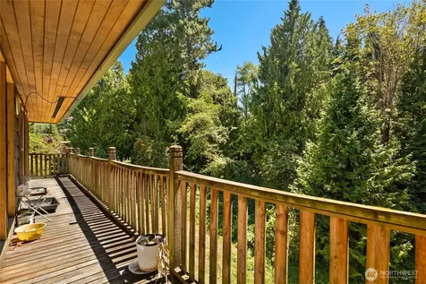 351 NE 163rd Shoreline WA 98155