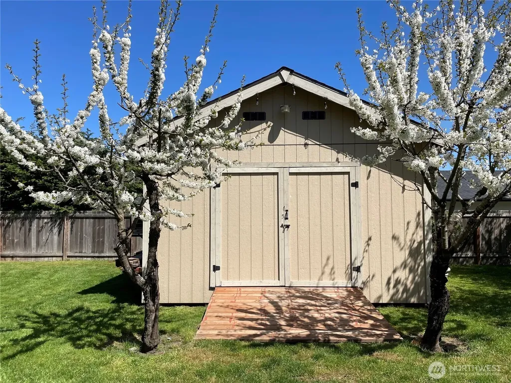 41 Livengood Lane Sequim WA 98382