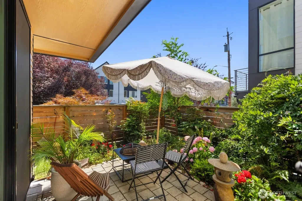 916 NW 56th Street Seattle WA 98107