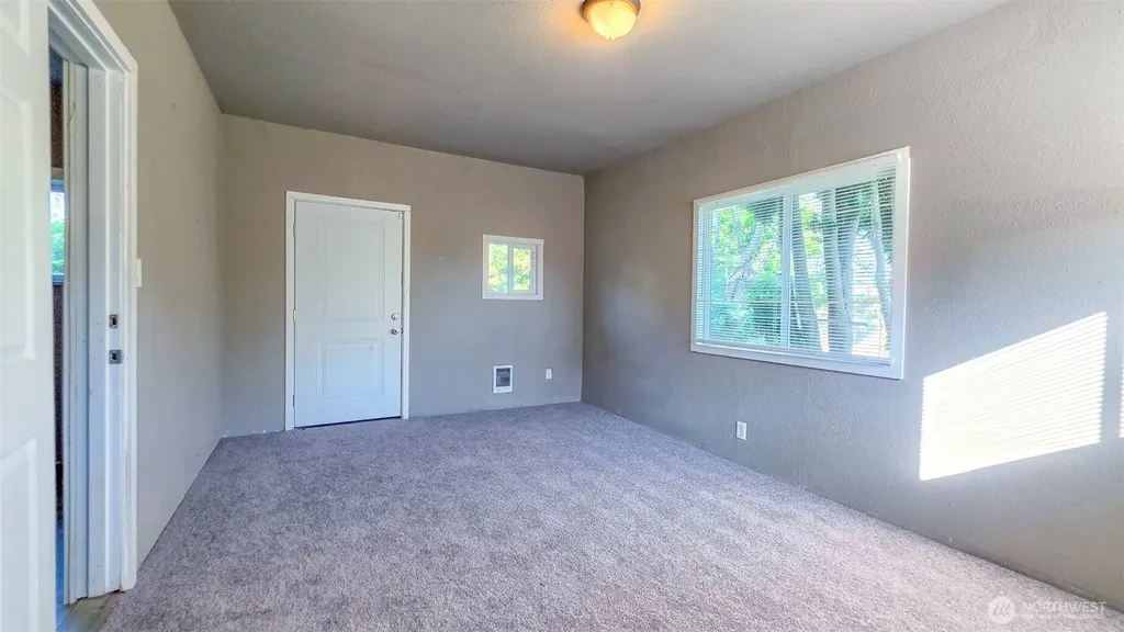 513 W 2nd Street Aberdeen WA 98520