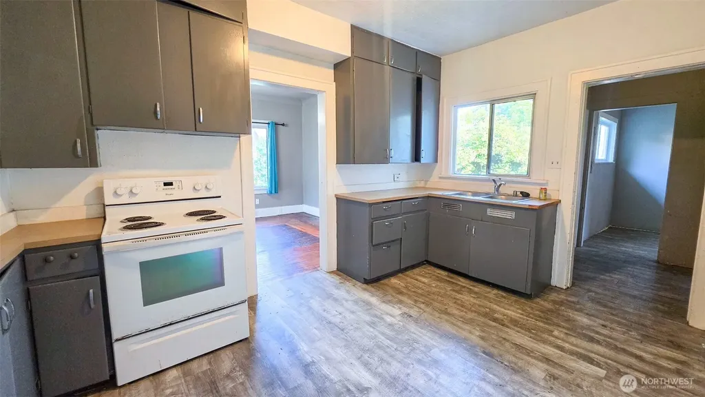513 W 2nd Street Aberdeen WA 98520