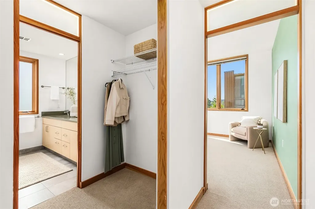 211 Wyatt Way NW Bainbridge Island WA 98110