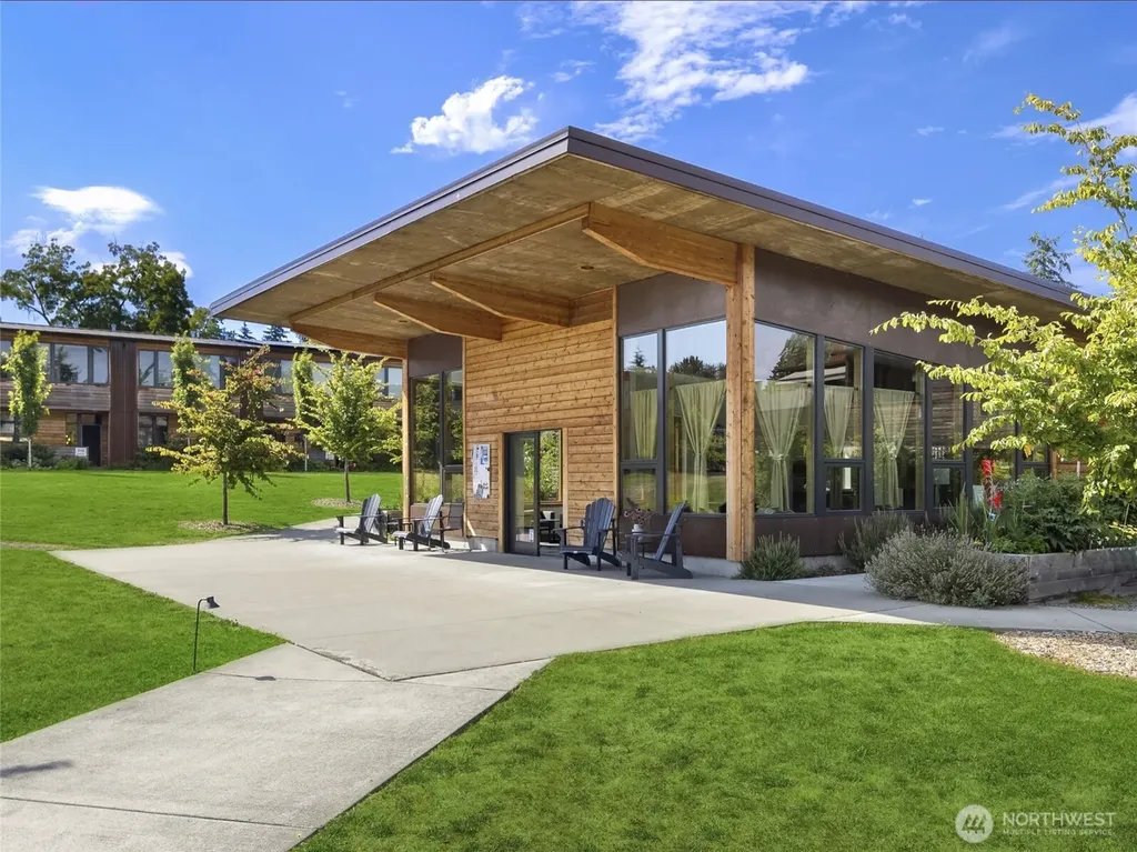 211 Wyatt Way NW Bainbridge Island WA 98110