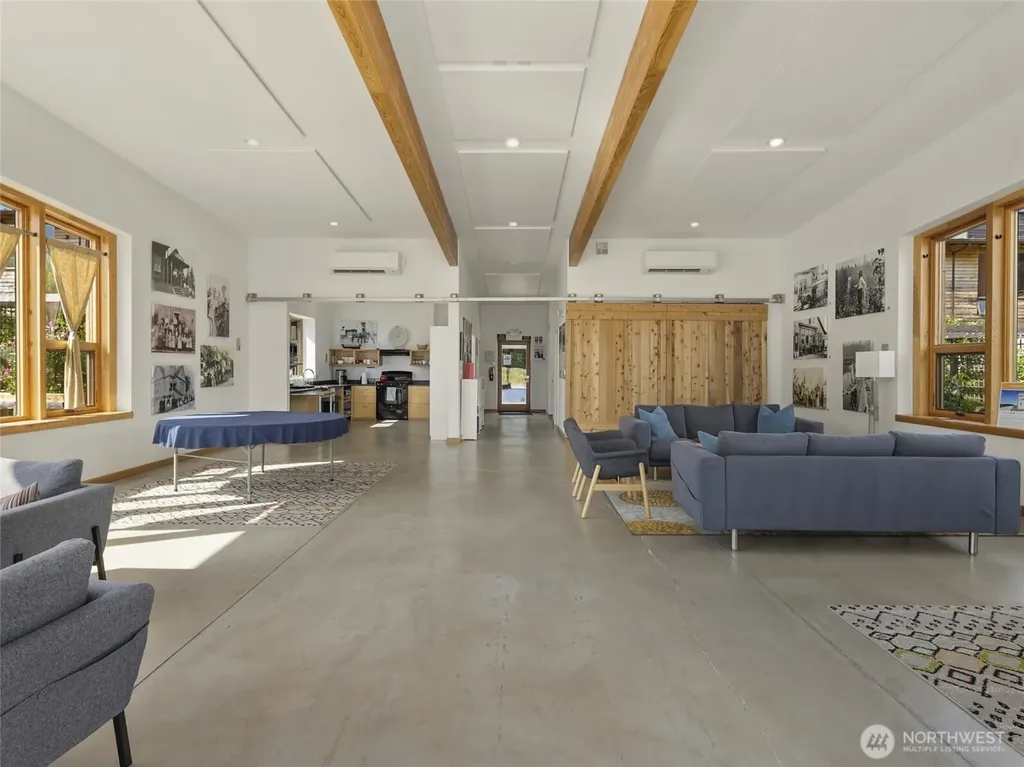 211 Wyatt Way NW Bainbridge Island WA 98110