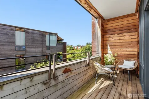 211 Wyatt Way NW Bainbridge Island WA 98110