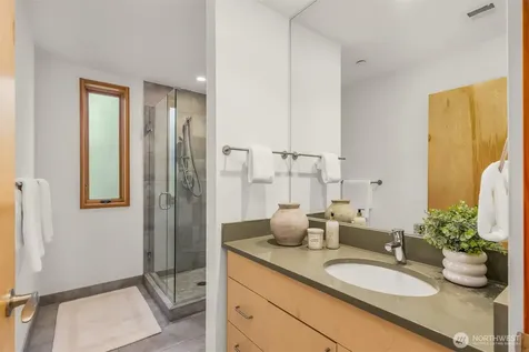211 Wyatt Way NW Bainbridge Island WA 98110
