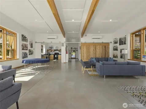 211 Wyatt Way NW Bainbridge Island WA 98110