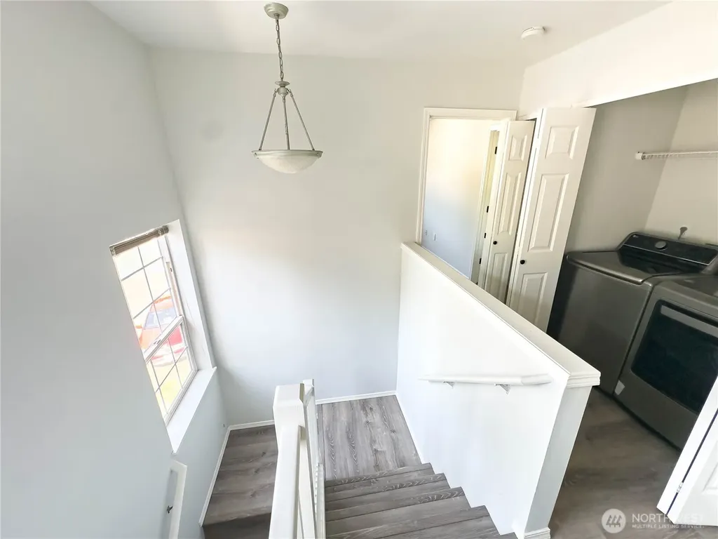 1966 S 368th Place Federal Way WA 98003