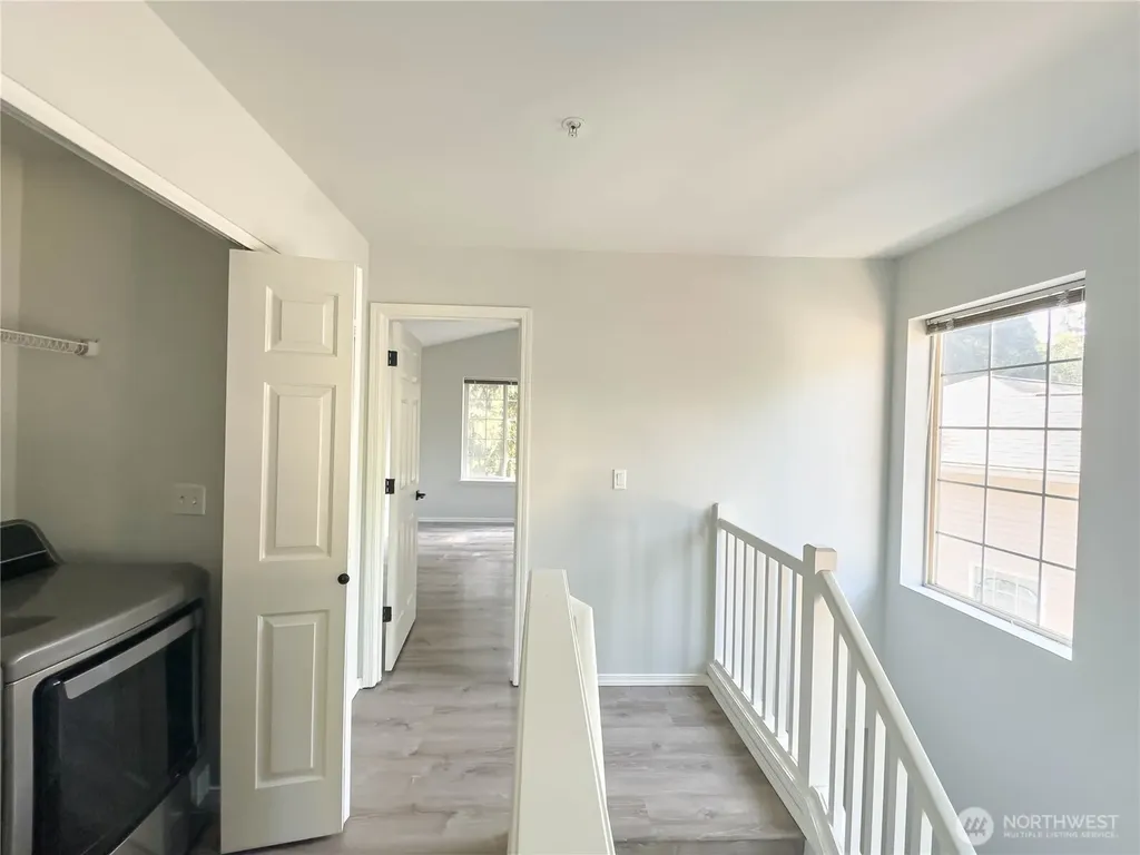 1966 S 368th Place Federal Way WA 98003