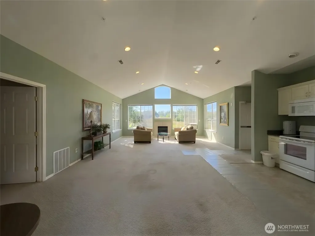 1966 S 368th Place Federal Way WA 98003