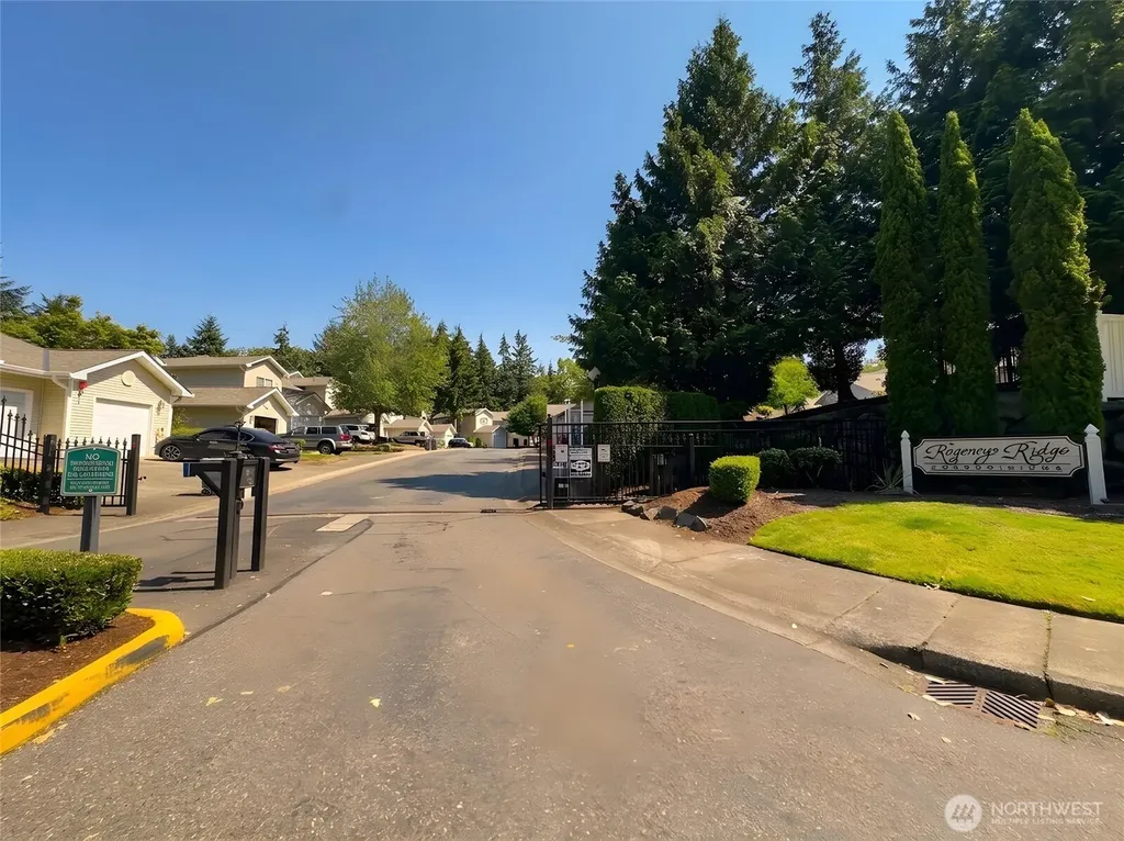 1966 S 368th Place Federal Way WA 98003