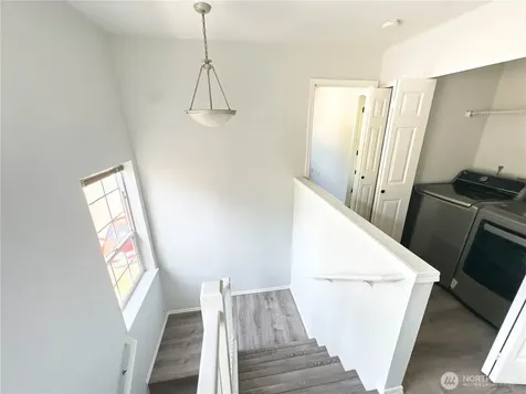 1966 S 368th Place Federal Way WA 98003