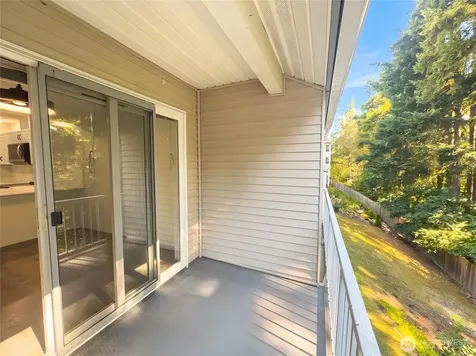 1966 S 368th Place Federal Way WA 98003