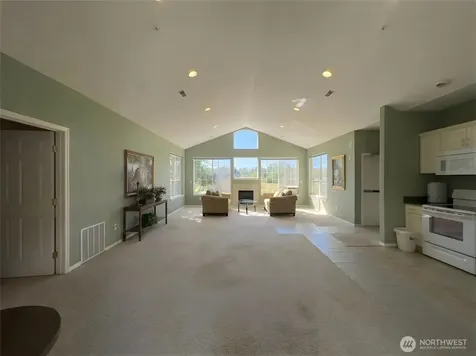 1966 S 368th Place Federal Way WA 98003