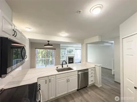 1966 S 368th Place Federal Way WA 98003