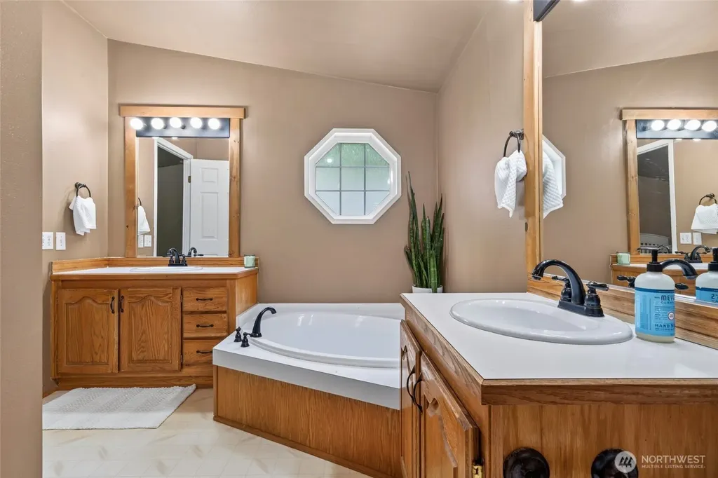 32213 SE 270th Street Ravensdale WA 98051