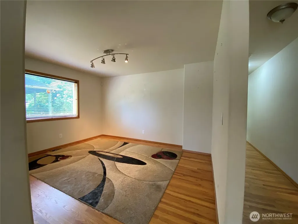 31672 Military Road S Auburn WA 98001