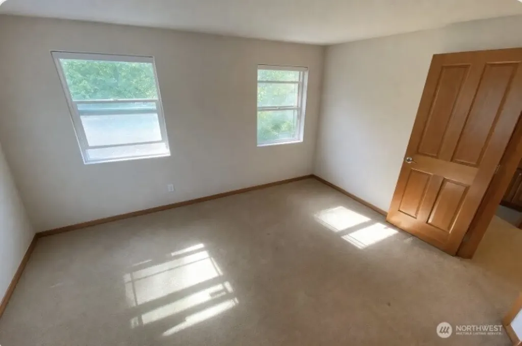 31672 Military Road S Auburn WA 98001