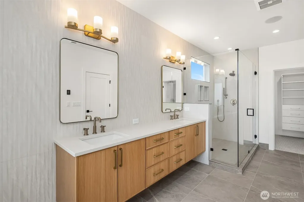 465 Orcas Ave NE Renton WA 98059