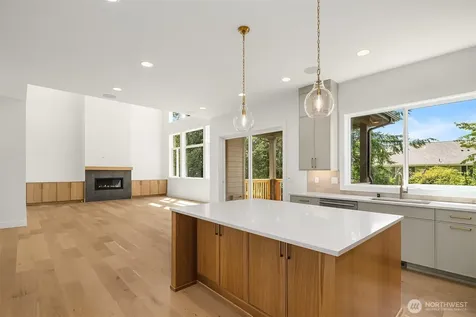 465 Orcas Ave NE Renton WA 98059