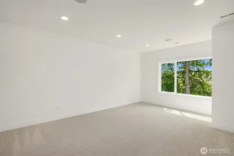 465 Orcas Ave NE Renton WA 98059