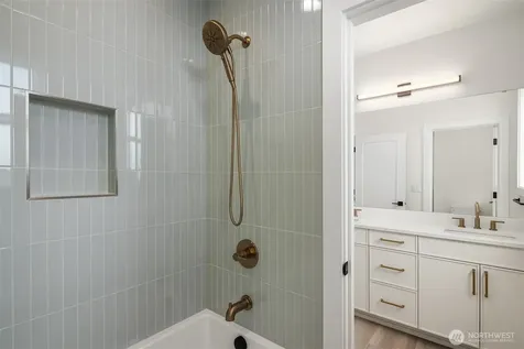 465 Orcas Ave NE Renton WA 98059