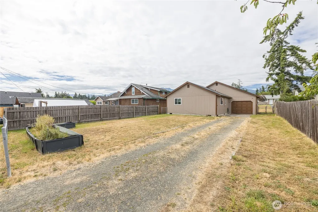 1517 W 7th Street Port Angeles WA 98363