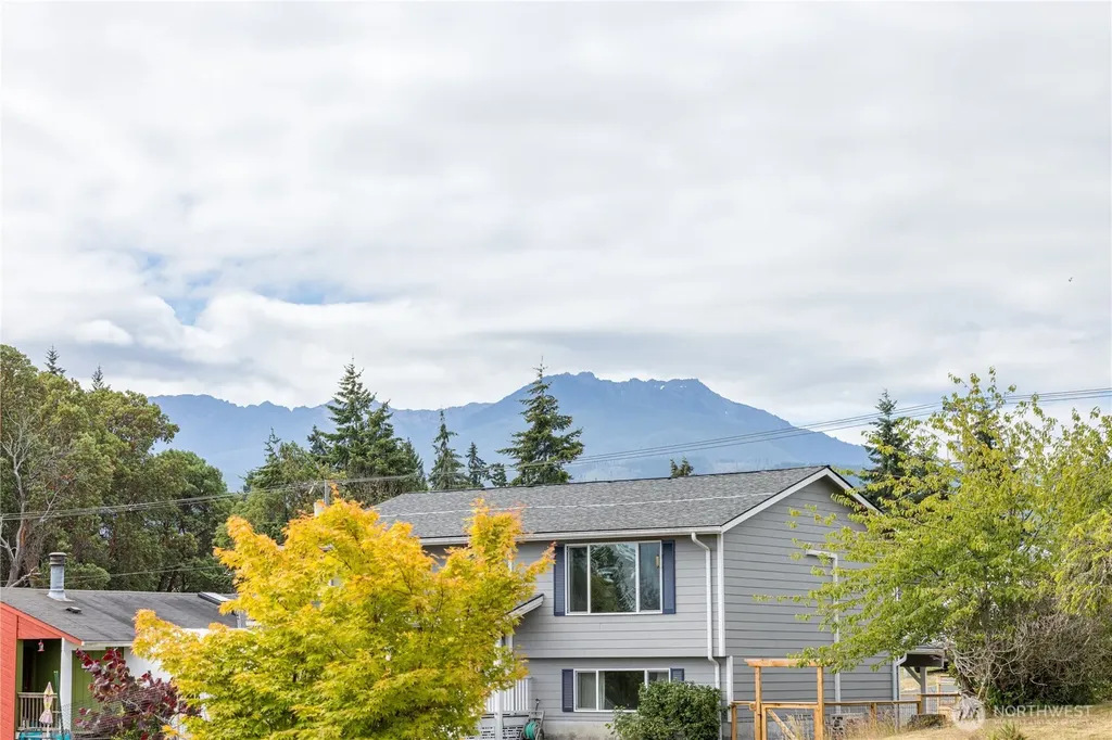 1517 W 7th Street Port Angeles WA 98363