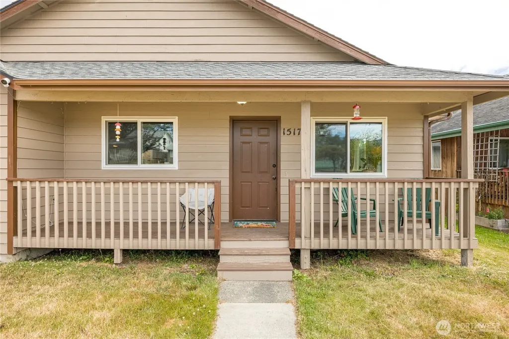 1517 W 7th Street Port Angeles WA 98363