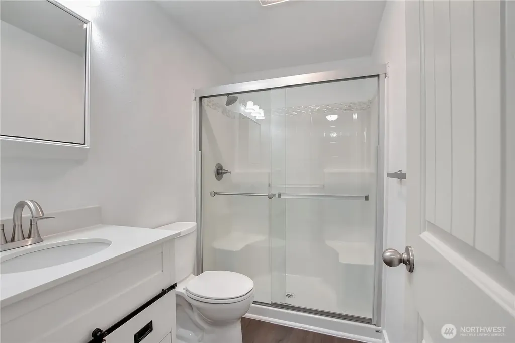 2609 W Stewart Puyallup WA 98378