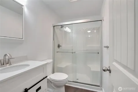 2609 W Stewart Puyallup WA 98378
