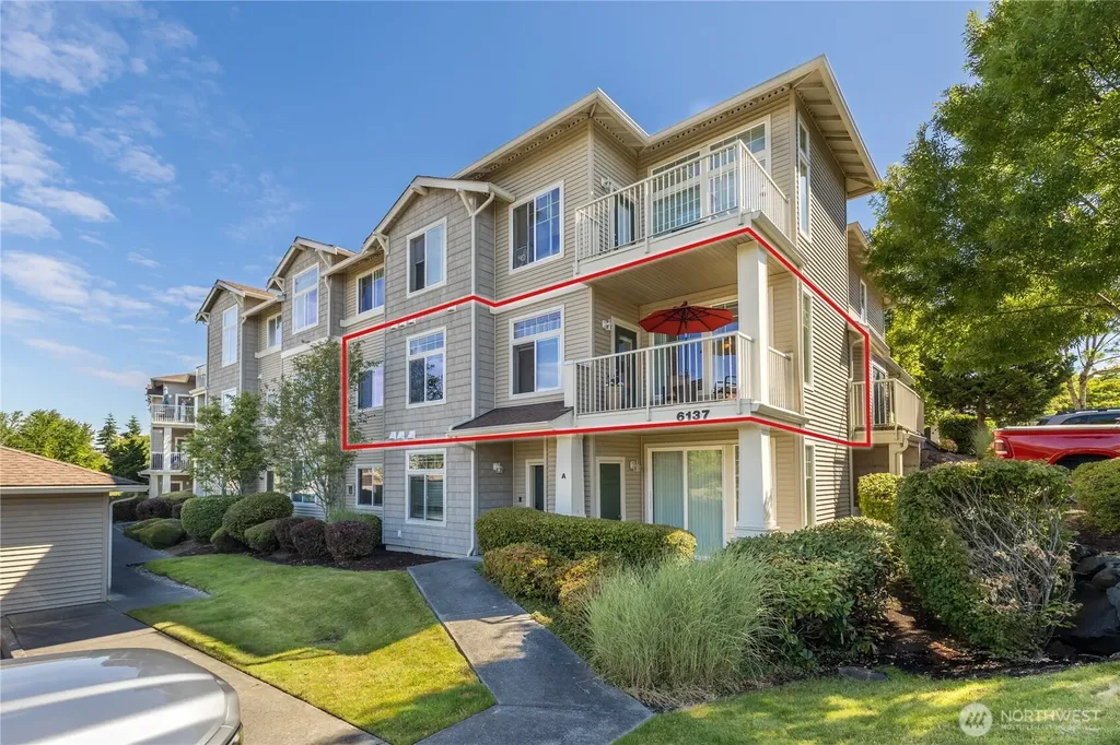 6137 Hazel Loop SE Auburn WA 98092