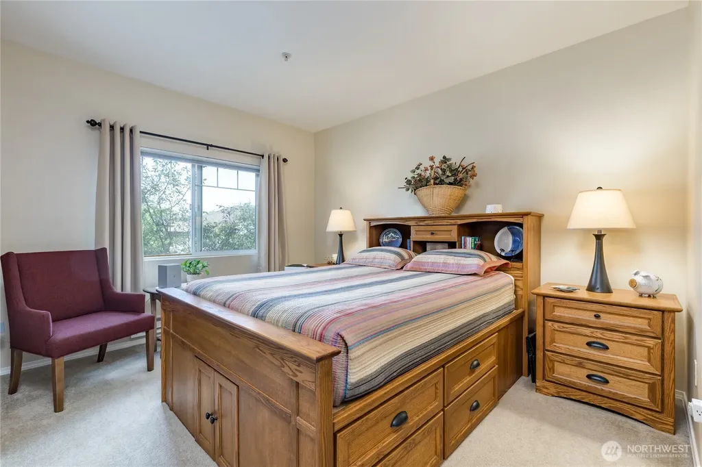 6137 Hazel Loop SE Auburn WA 98092