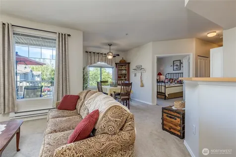 6137 Hazel Loop SE Auburn WA 98092