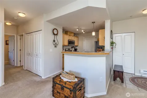 6137 Hazel Loop SE Auburn WA 98092