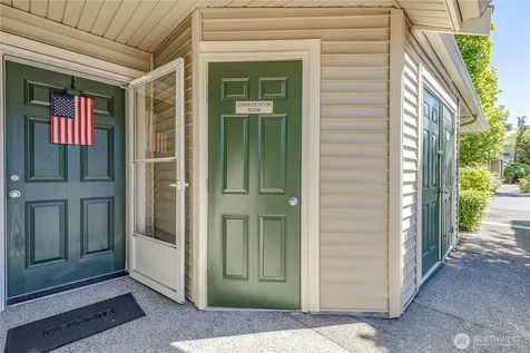 6137 Hazel Loop SE Auburn WA 98092