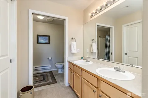 6137 Hazel Loop SE Auburn WA 98092
