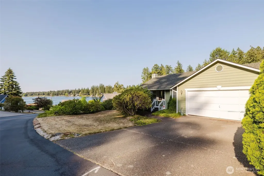 5305 Harbor Ridge Drive Bremerton WA 98312