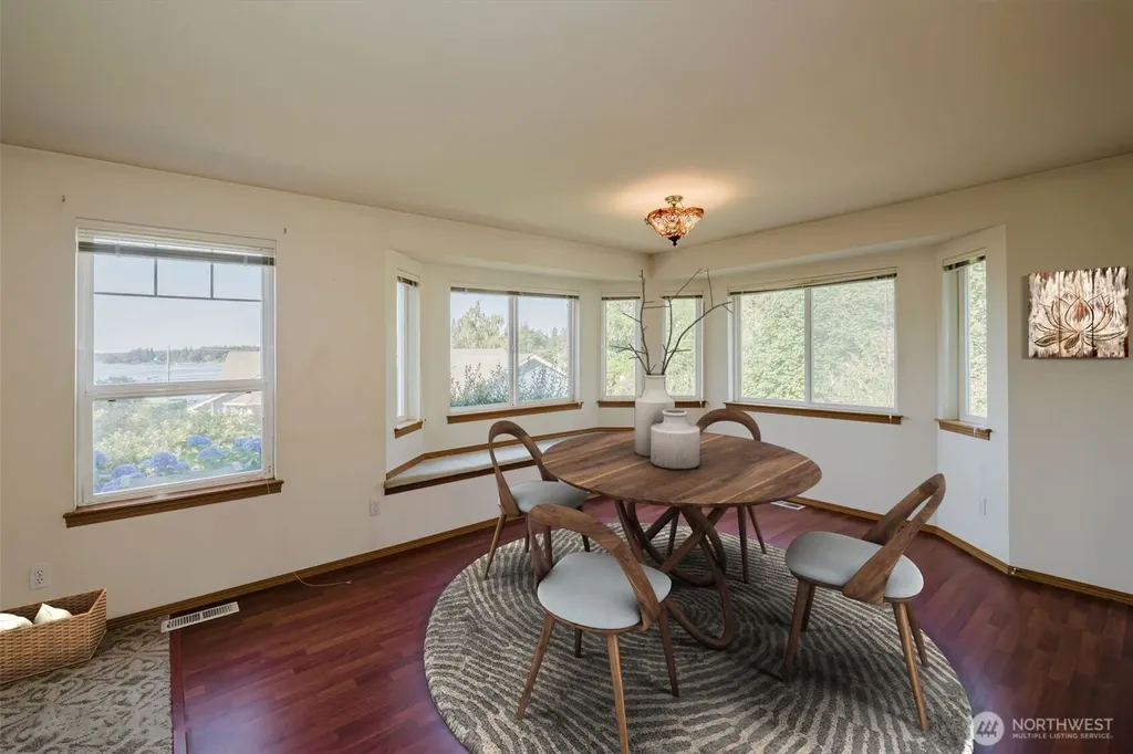 5305 Harbor Ridge Drive Bremerton WA 98312