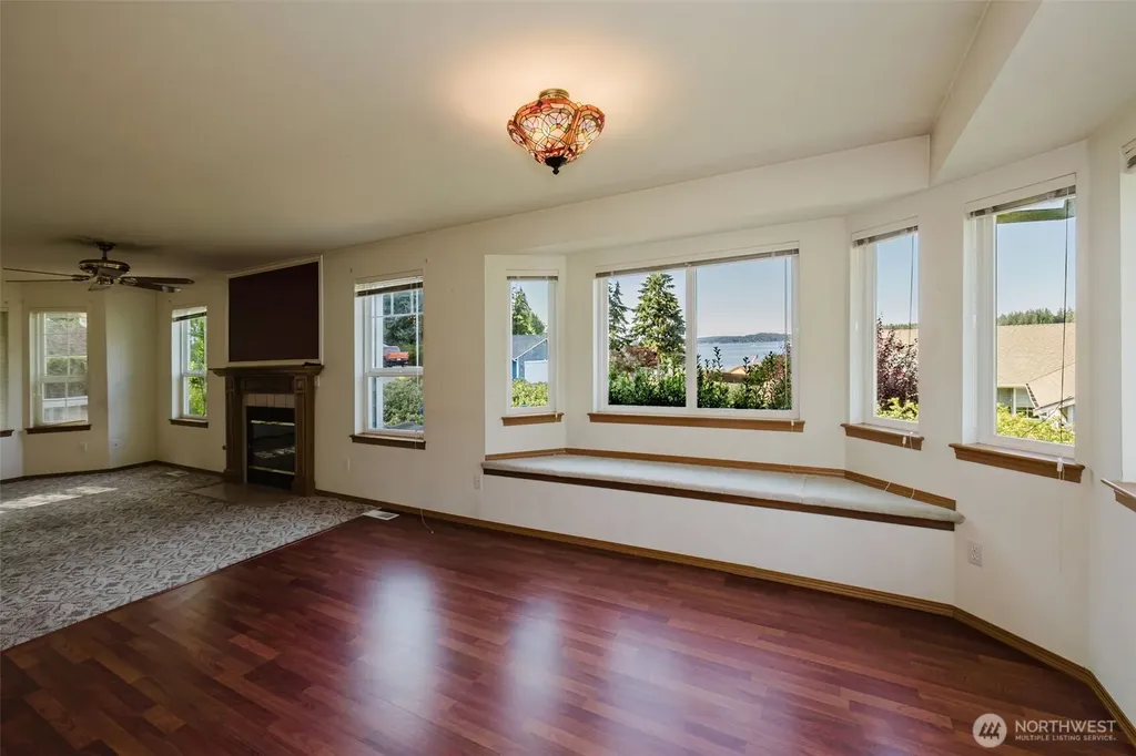 5305 Harbor Ridge Drive Bremerton WA 98312
